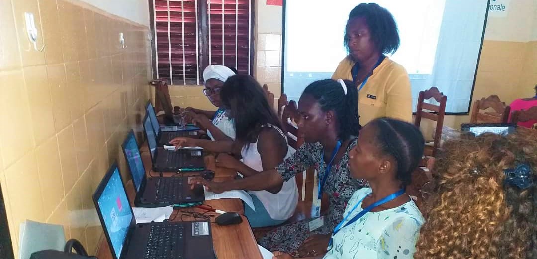 Les Maisons Digitales encouragent l’égalité numérique en Guinée-Bissau.